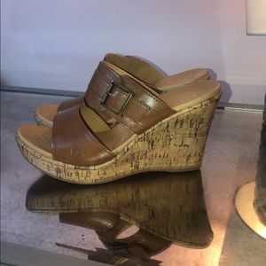 Size 6 brown wedges